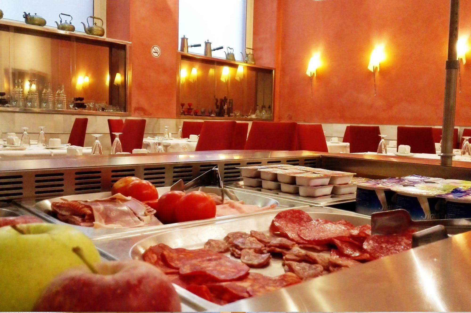 Hotel Rambla Figueres Eksteriør billede